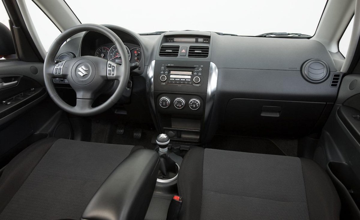 Сузуки сх4 салон