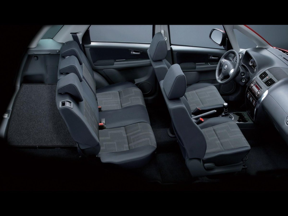 Suzuki sx4 седан салон