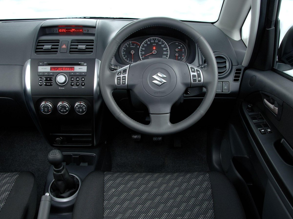 Сузуки сх4 2008 салон