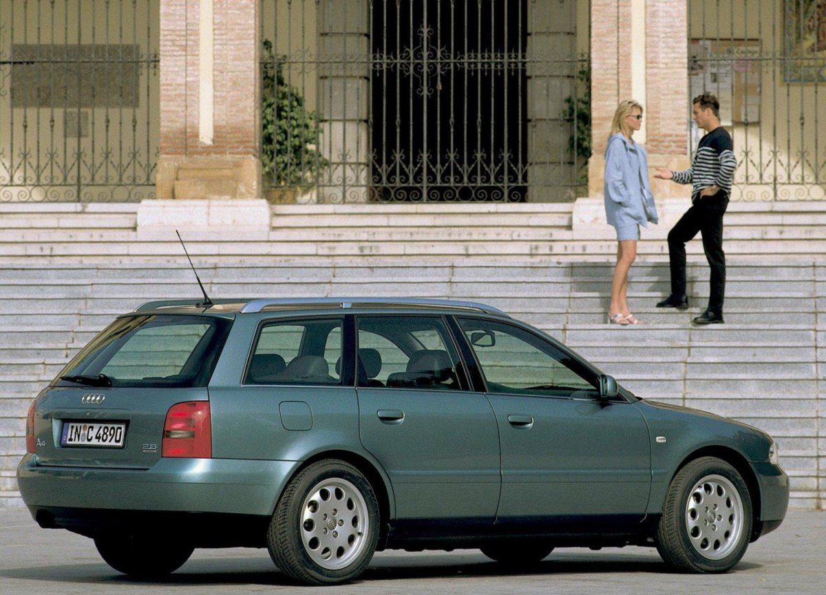 Audi a4 b5 универсал