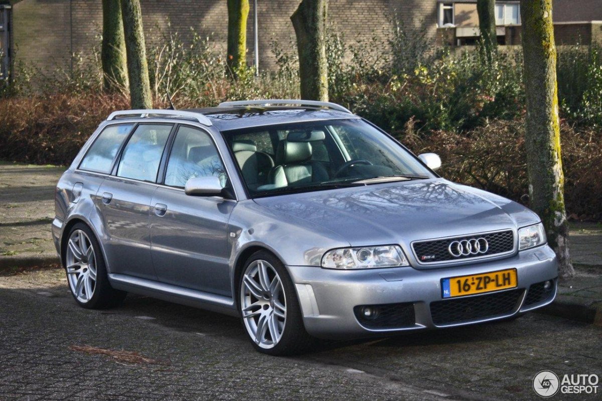 Audi rs4 b5