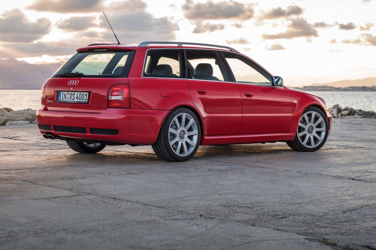 Ауди рс4 универсал