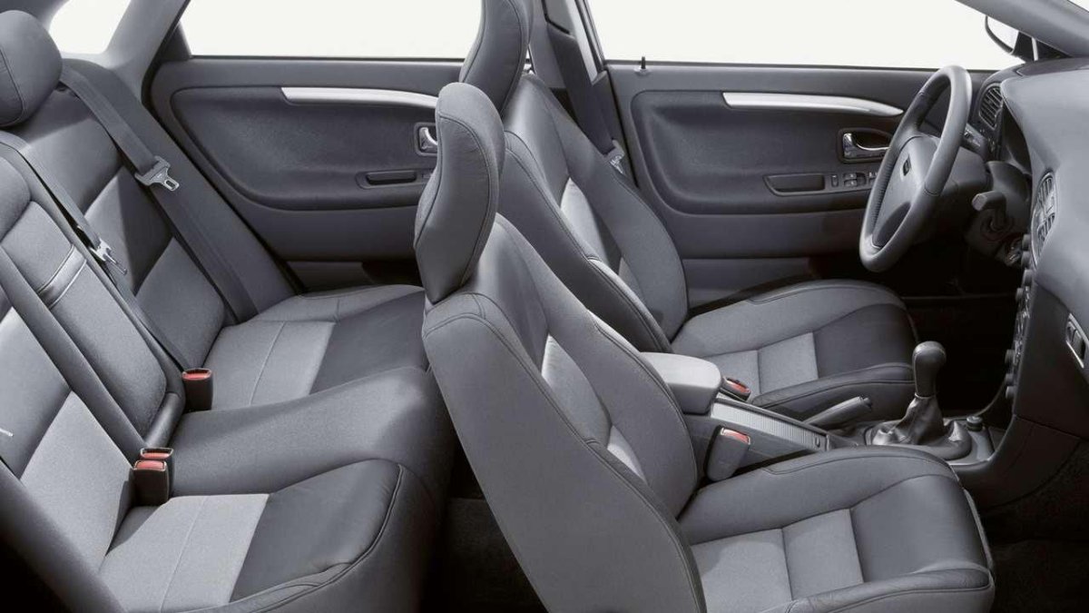 Вольво s40 2003 салон