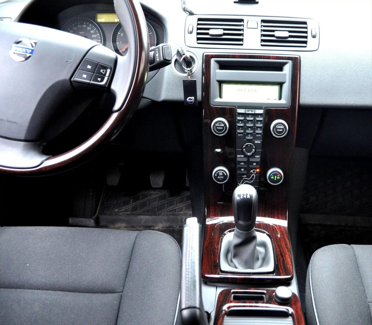 Volvo s40 II салон