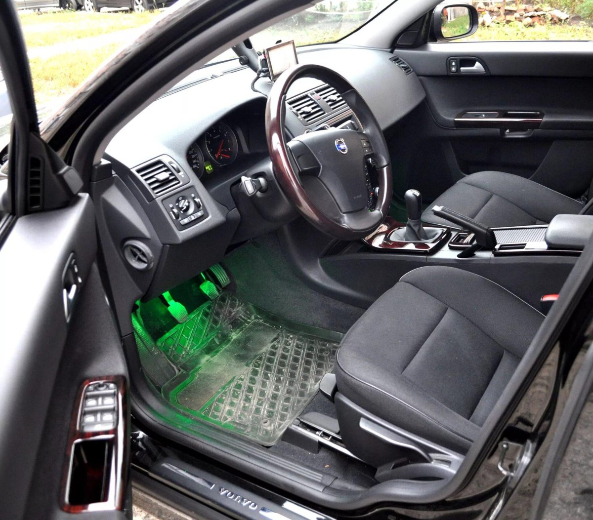Volvo s40 II салон