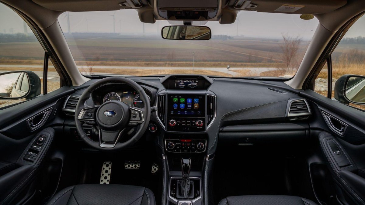 Субару Форестер 2021 салон