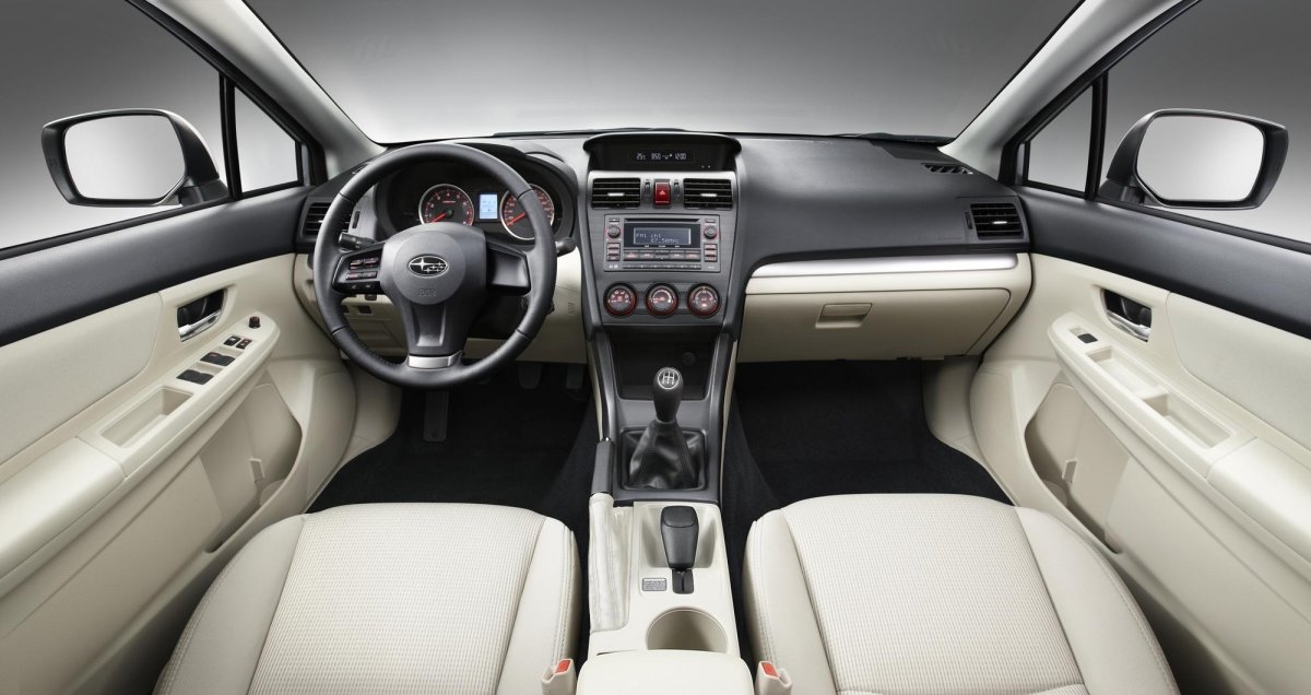 Субару XV салон