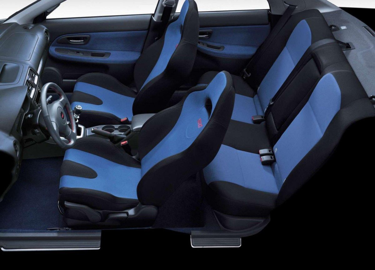 Subaru Impreza WRX STI 2005 салон