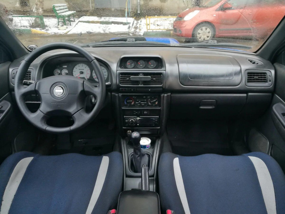 Subaru Impreza 2000 салон