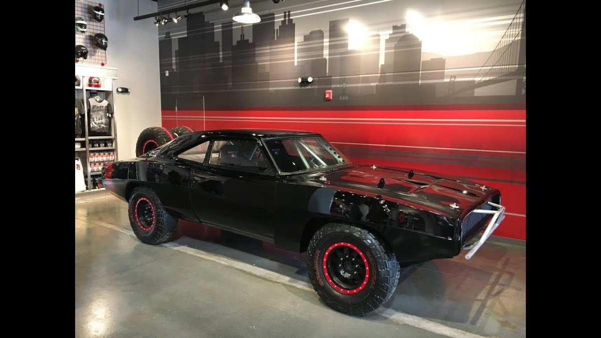 Додж Чарджер Форсаж 7