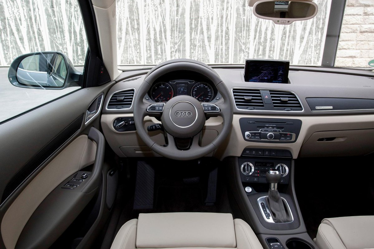 Ауди q3 салон