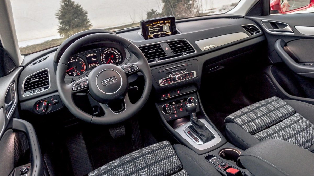 Audi q3 салон