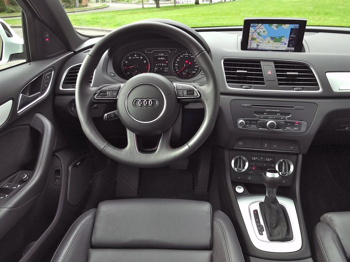 Audi q3 2015 салон