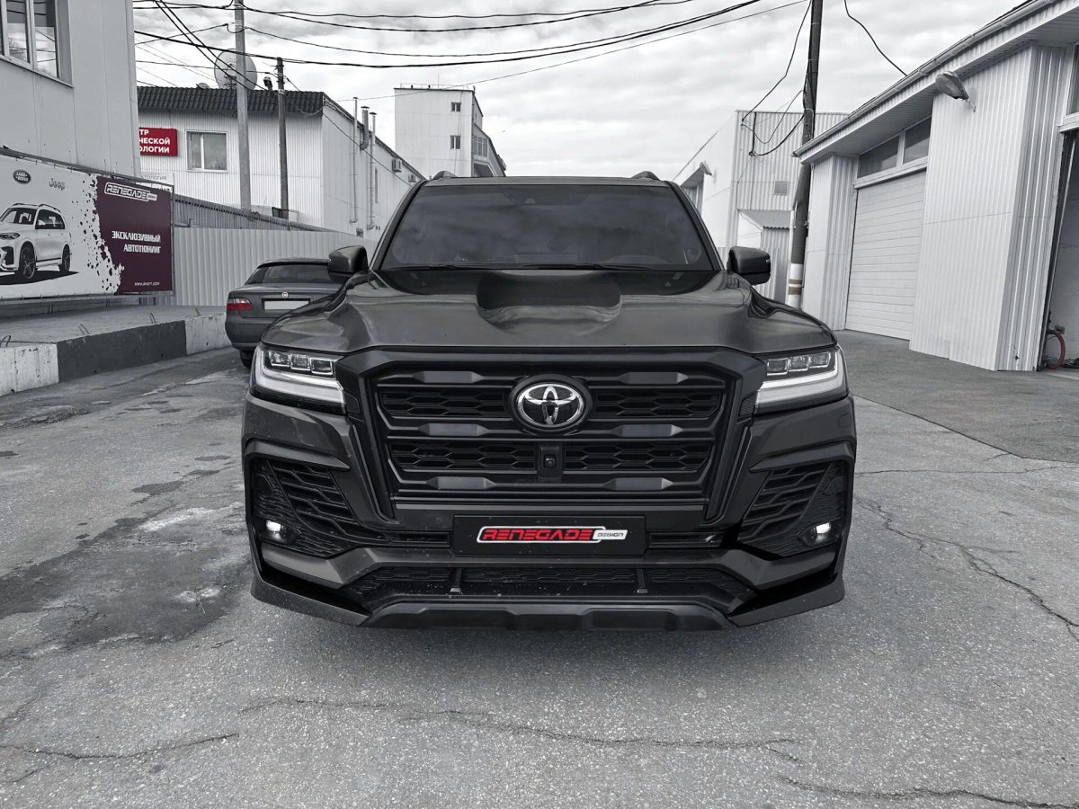 Ленд Крузер 300 в обвесе