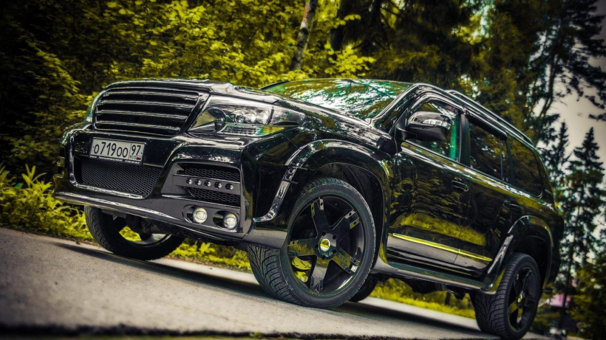 Toyota Land Cruiser 200 Tuning Land