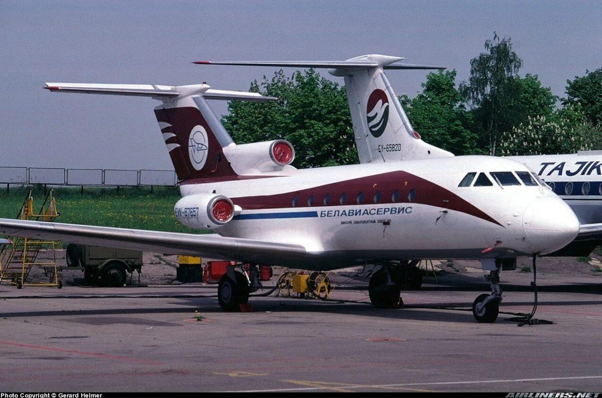 Як 40 кабина