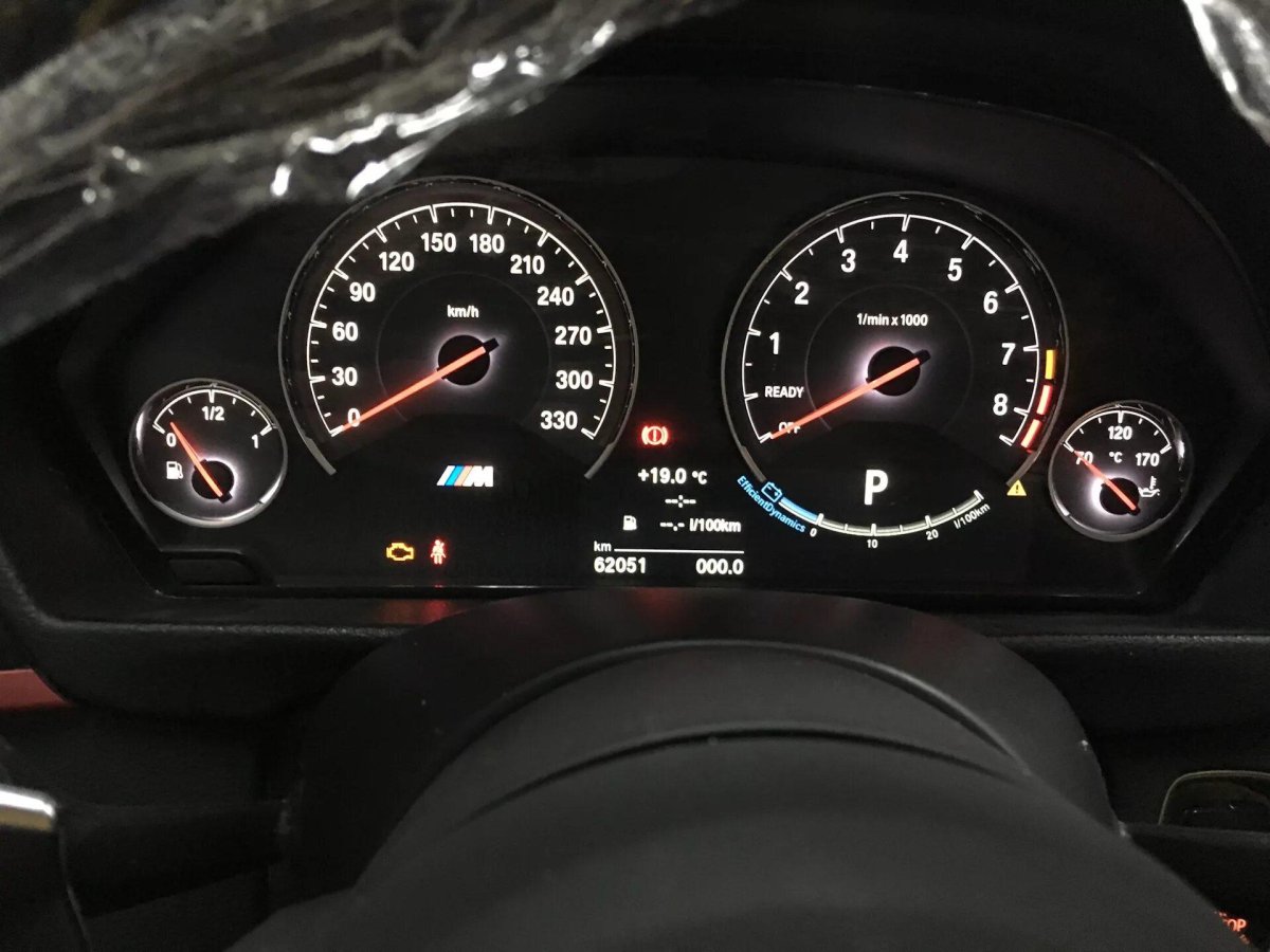 BMW m4 приборная панель