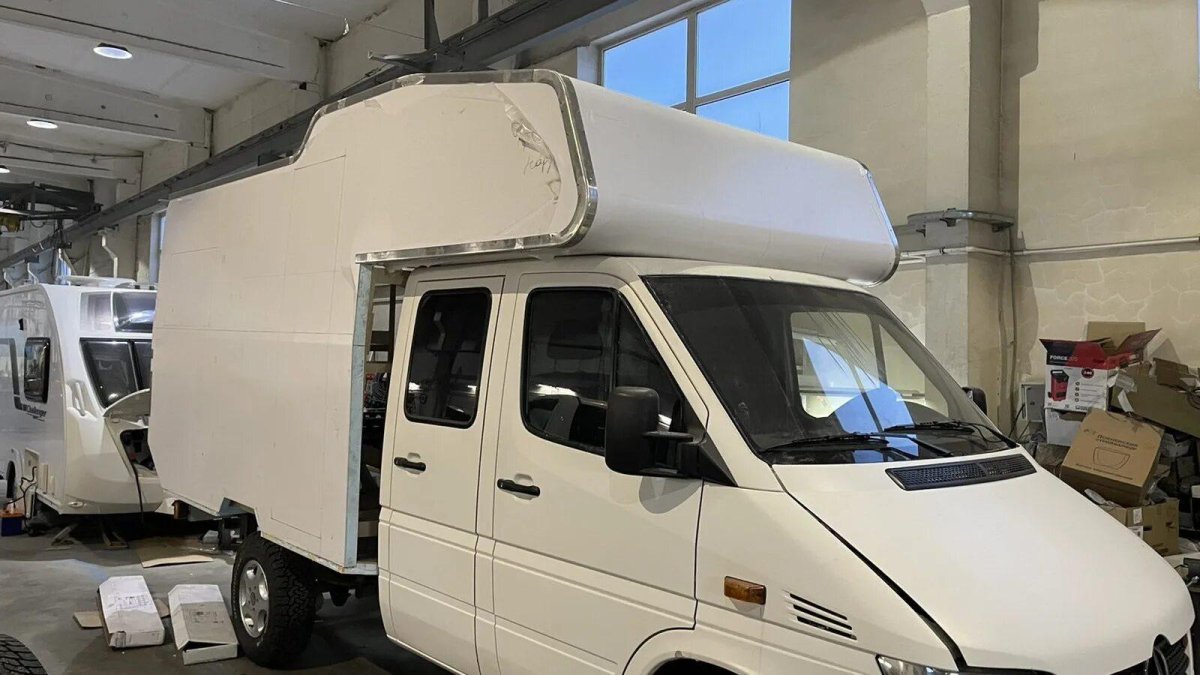 Кастенваген Mercedes-Benz Sprinter