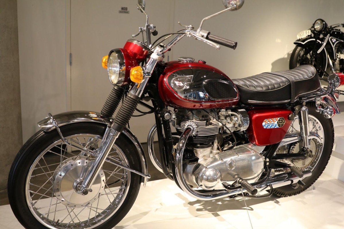 Kawasaki w1