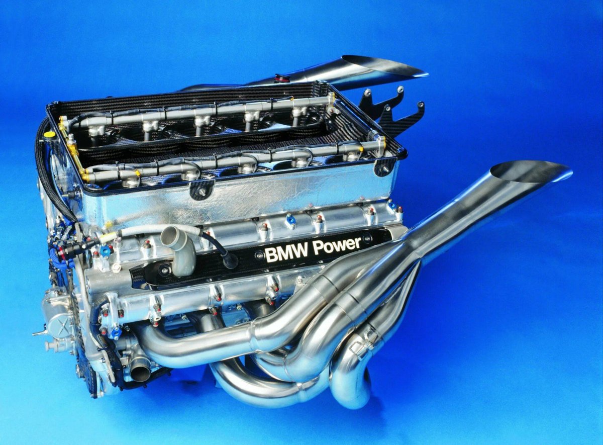Мотор БМВ v10