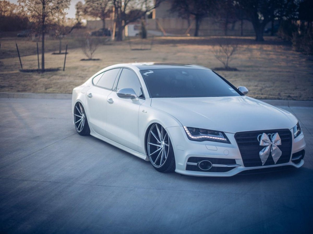 Ауди а7 белая