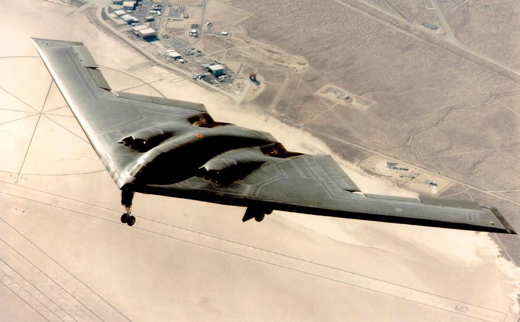 B-2 Spirit: стелс-бомбардировщик