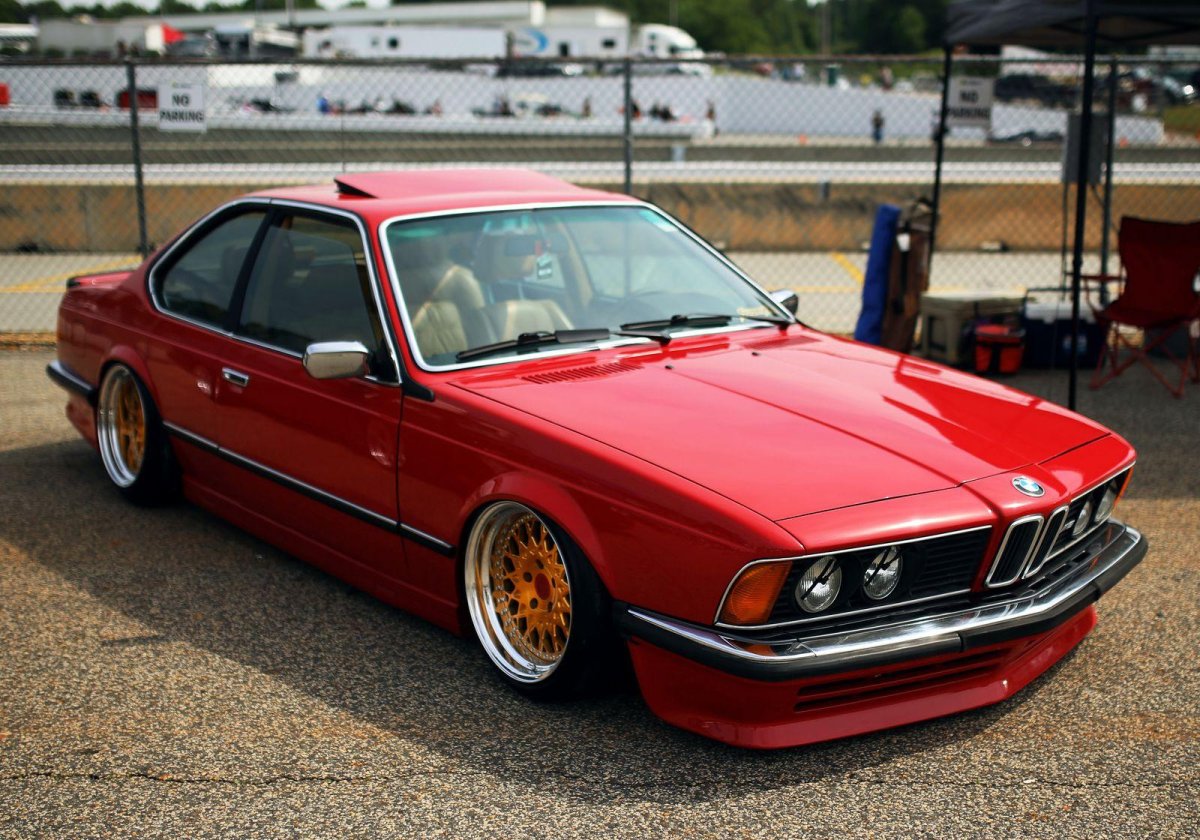 BMW 6 e24