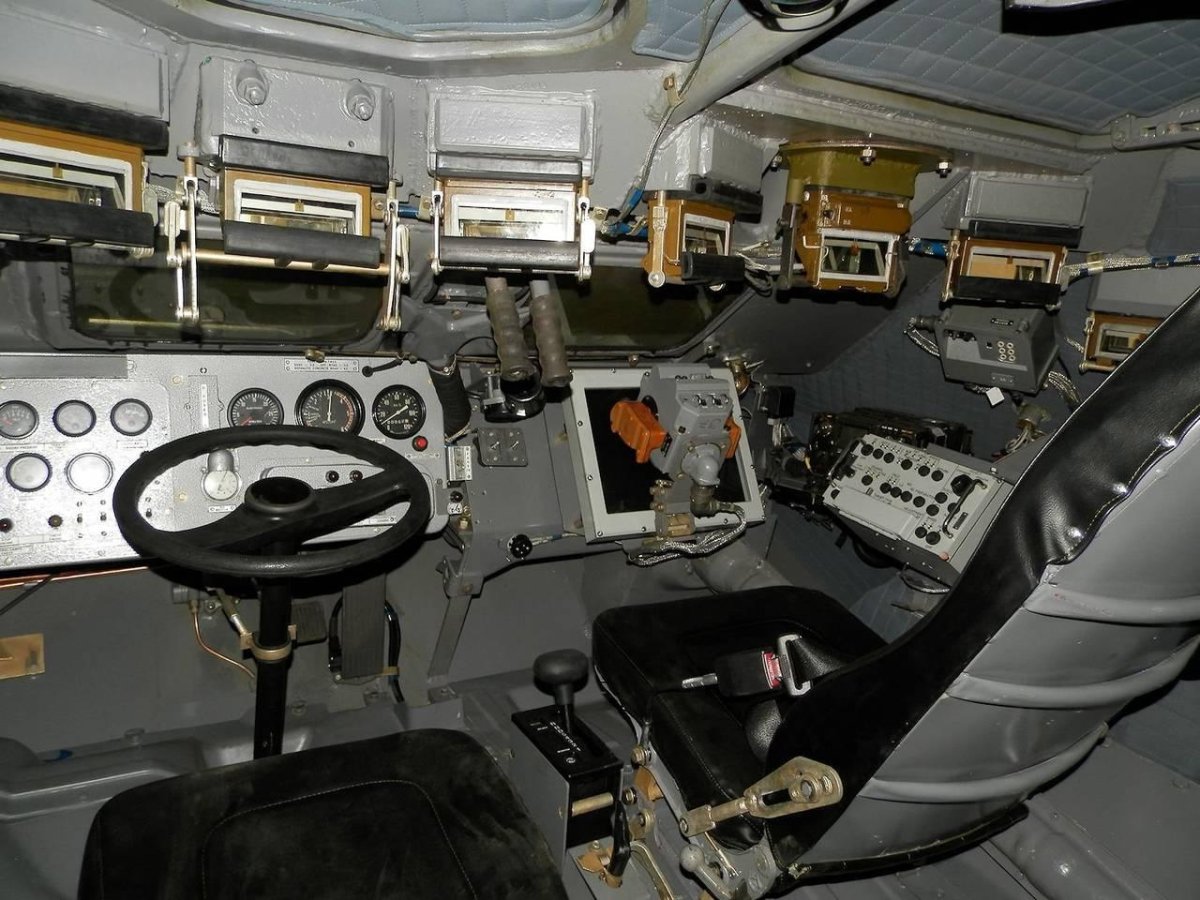 Кабина БТР 80