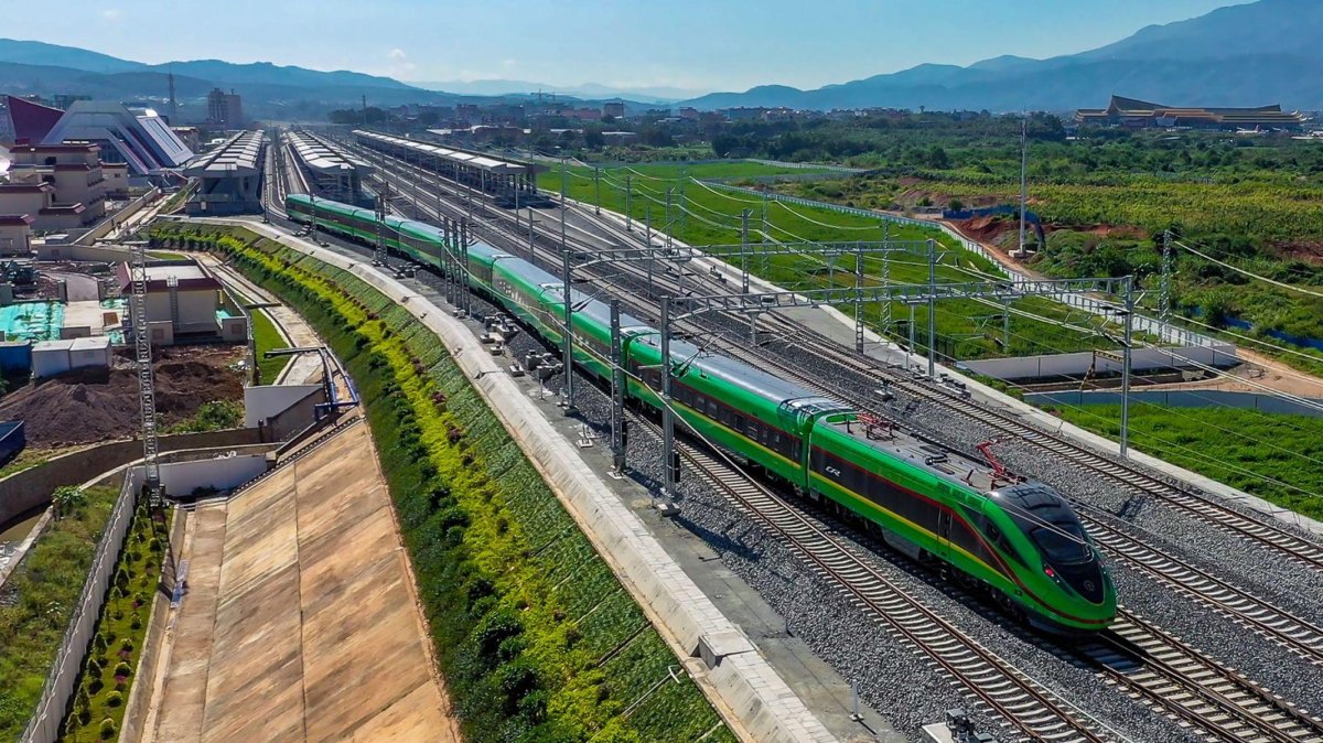 Лаос поезда