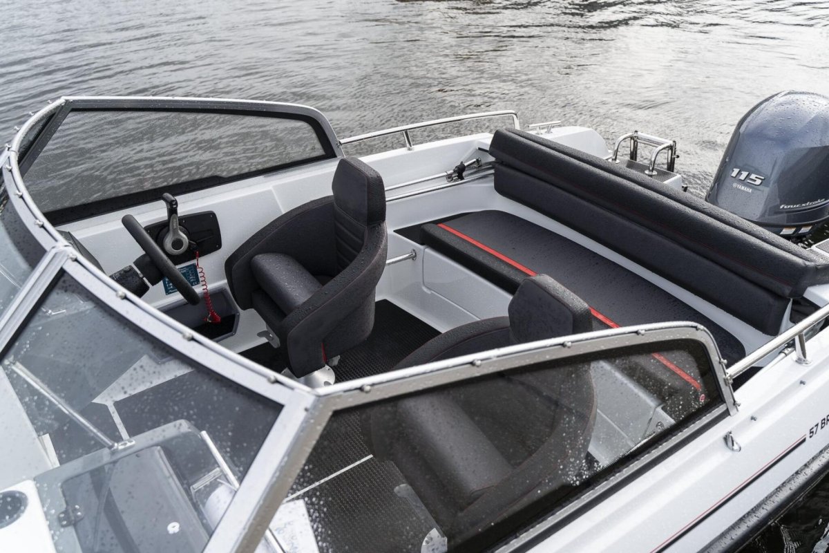 Катер Ямарин