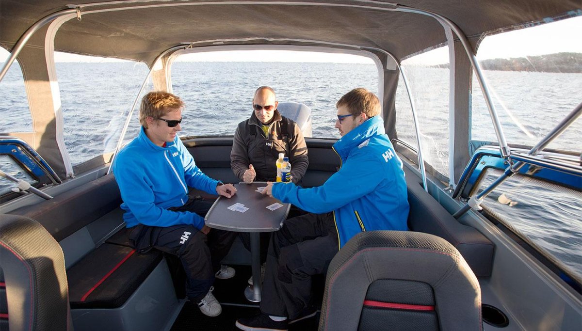 Катер Yamarin Cross 75 Bow Rider