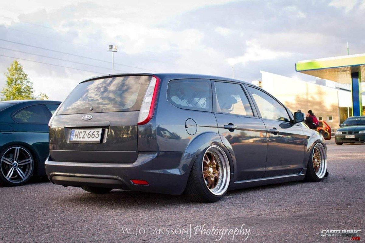 Ford Focus 2 Wagon stance