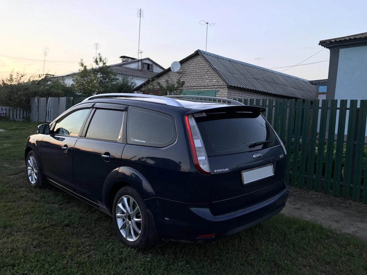 1327674 Форд фокус багажник на универсал