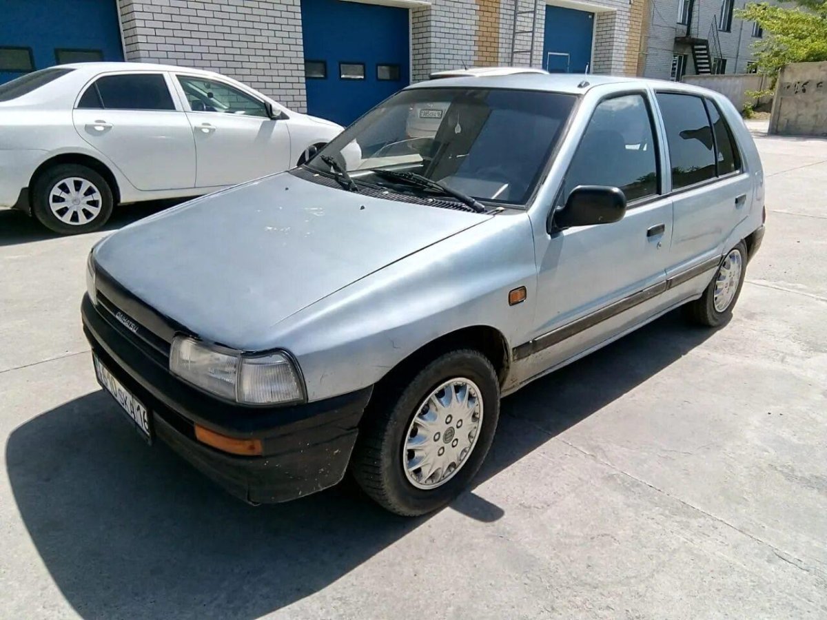 Daihatsu Charade g100