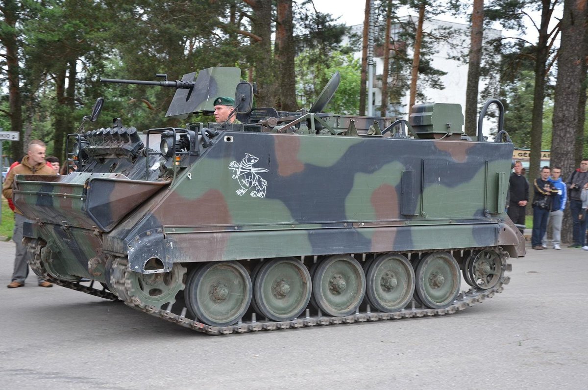 Бронемашина m113