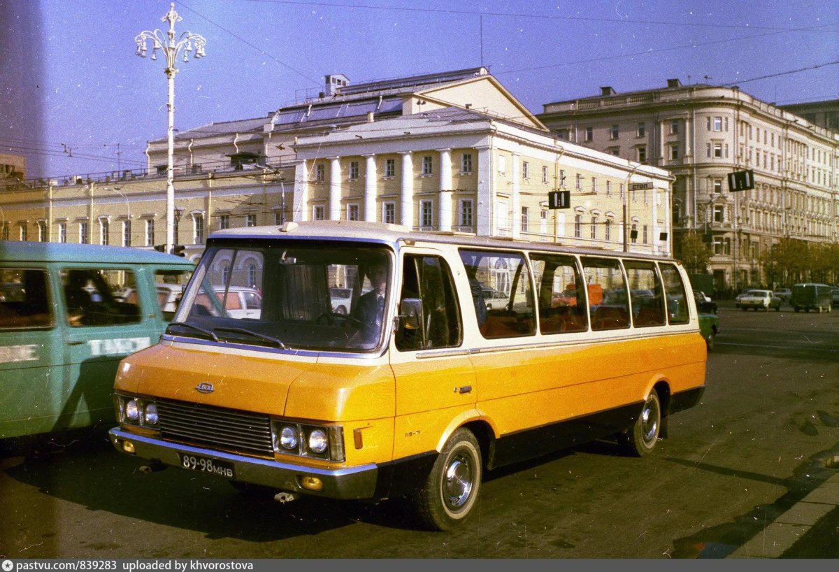 ЗИЛ 119 Юность