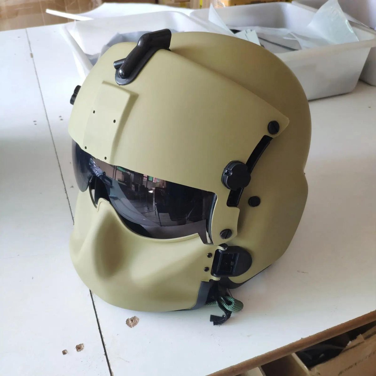 Вертолетный шлем