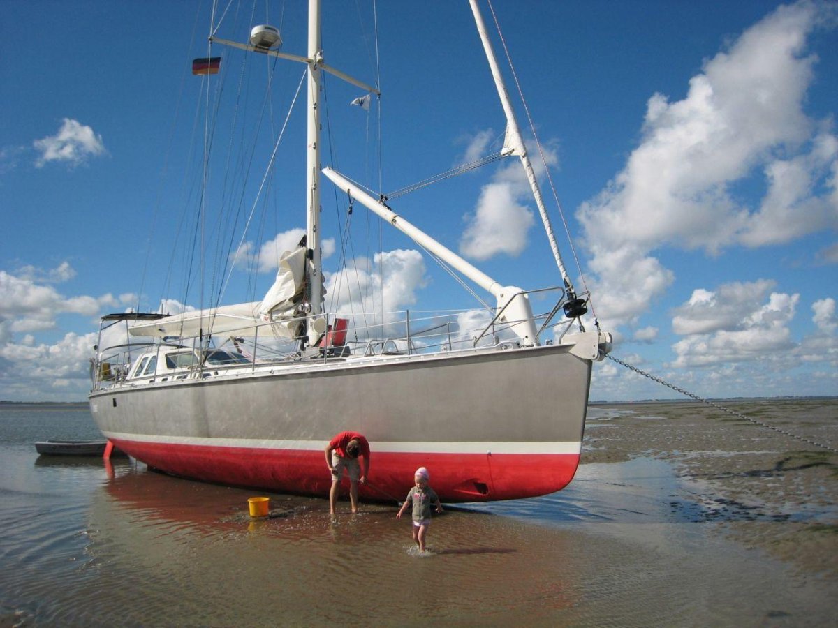 Парусный мотосейлер