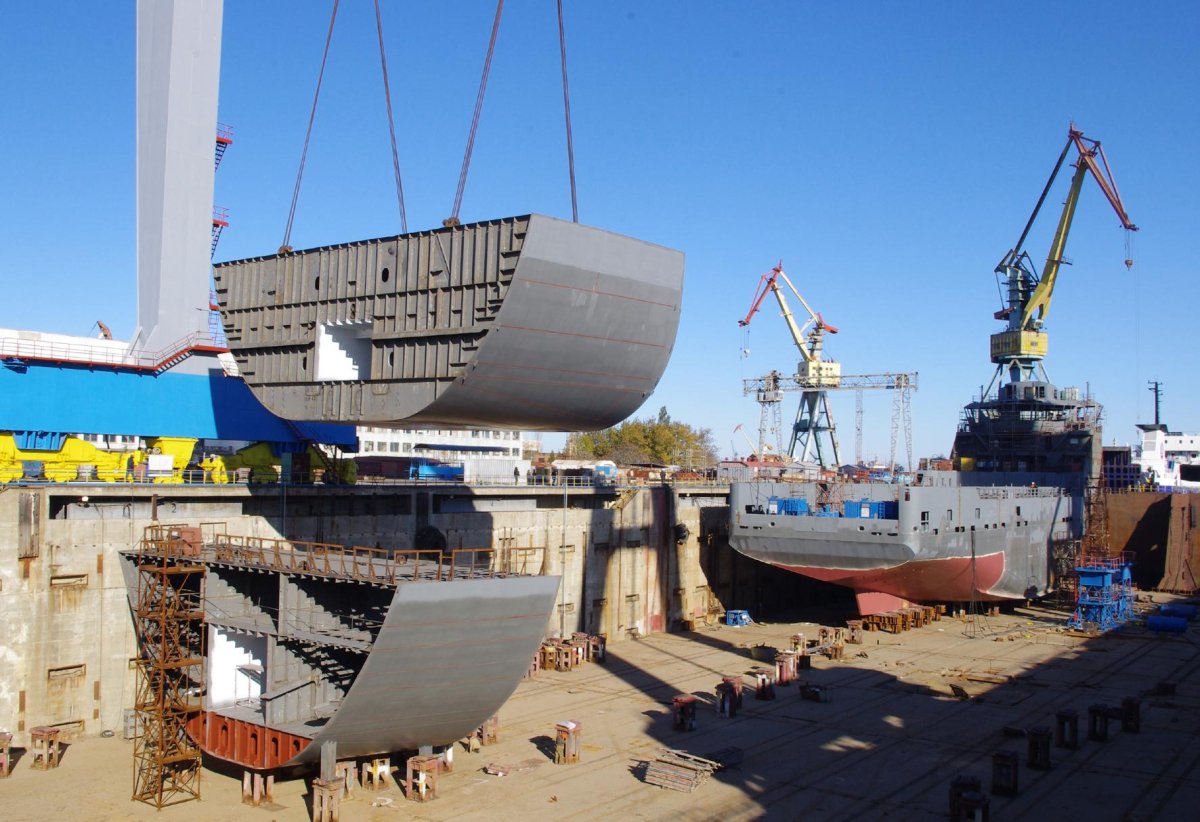 Судостроительный завод Керчь