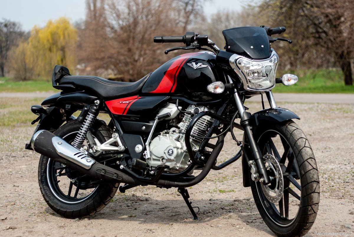 Bajaj v15