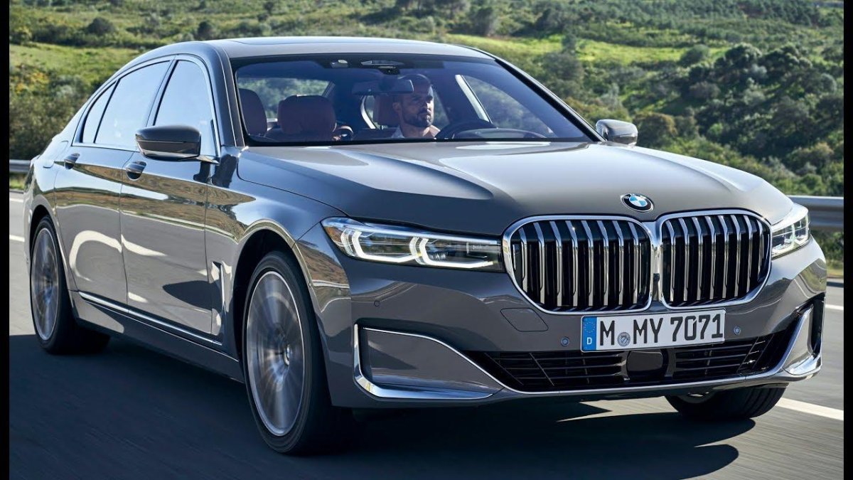 БМВ 7 седан 2021