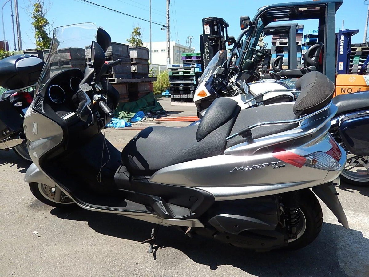 Yamaha Grand Majesty 400