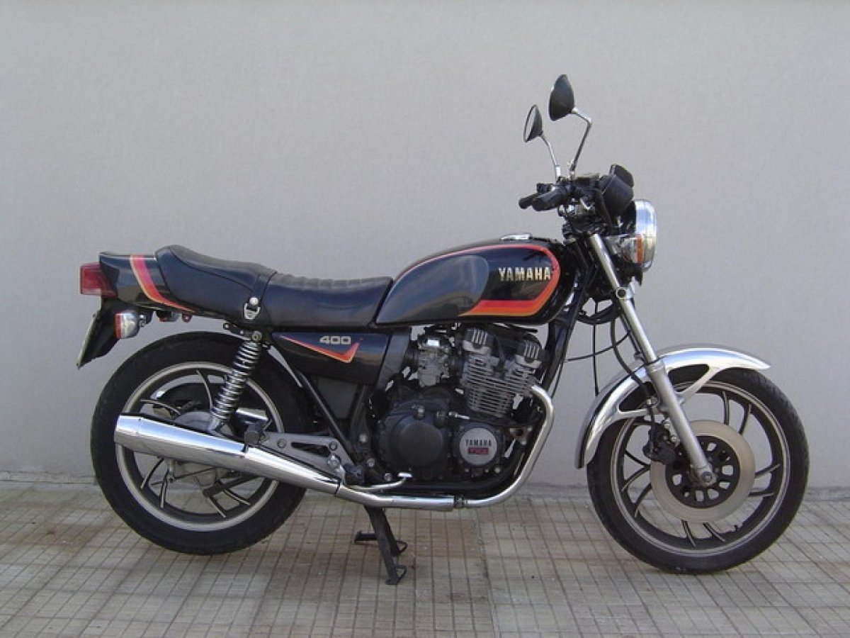 Yamaha XJ 400