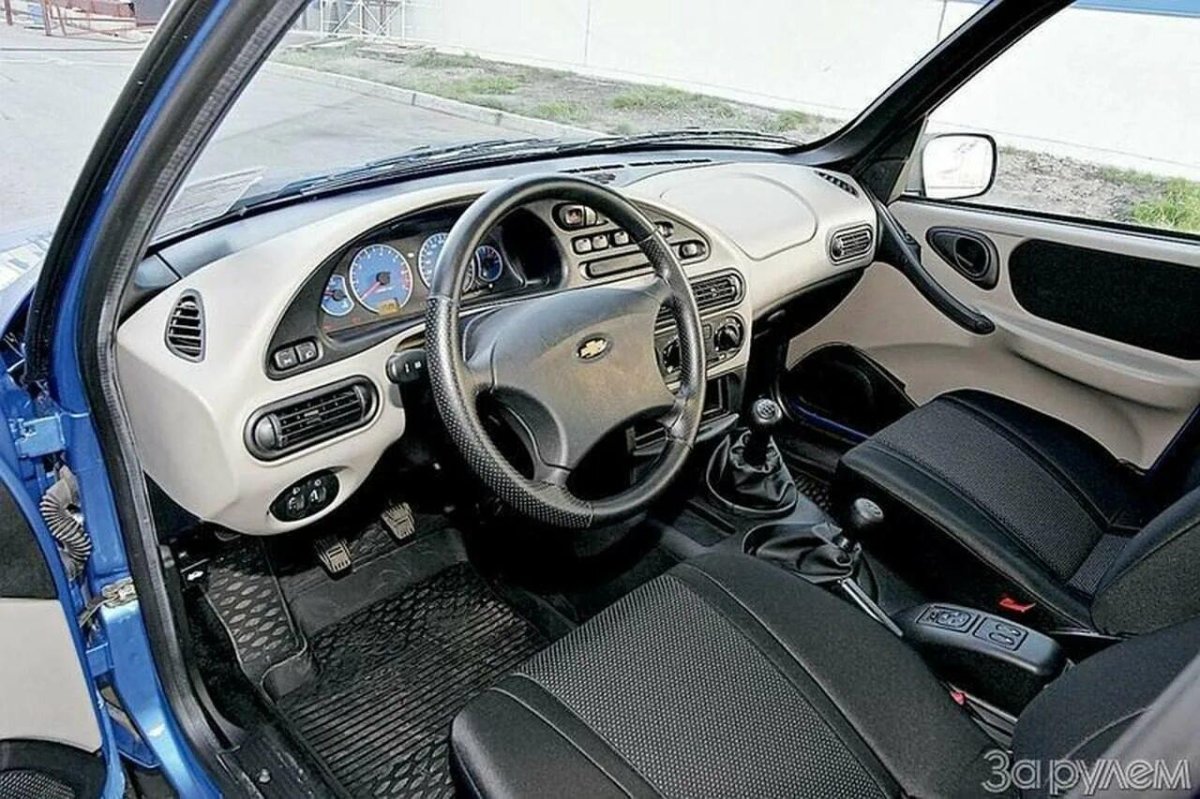 Niva Chevrolet 2123 салон