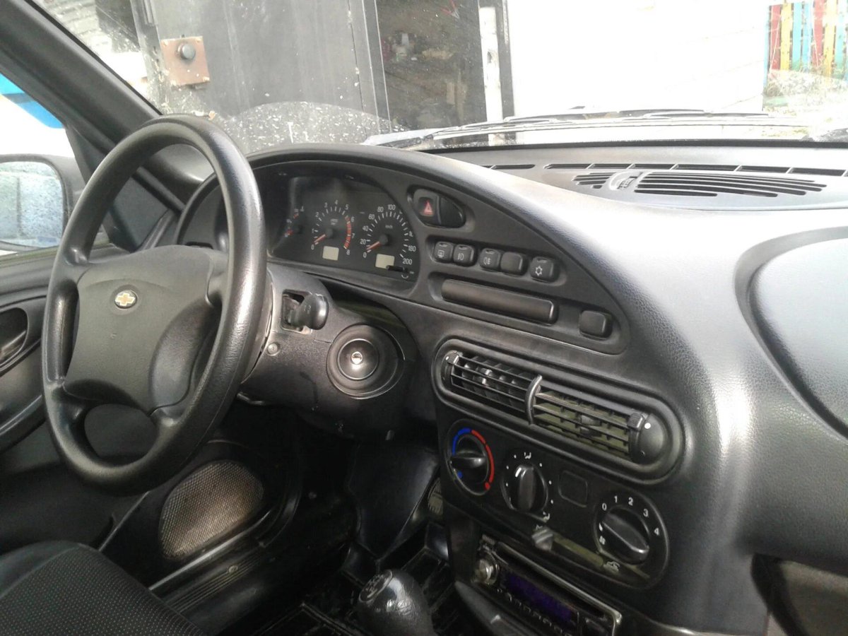 Chevrolet Niva 2008 салон