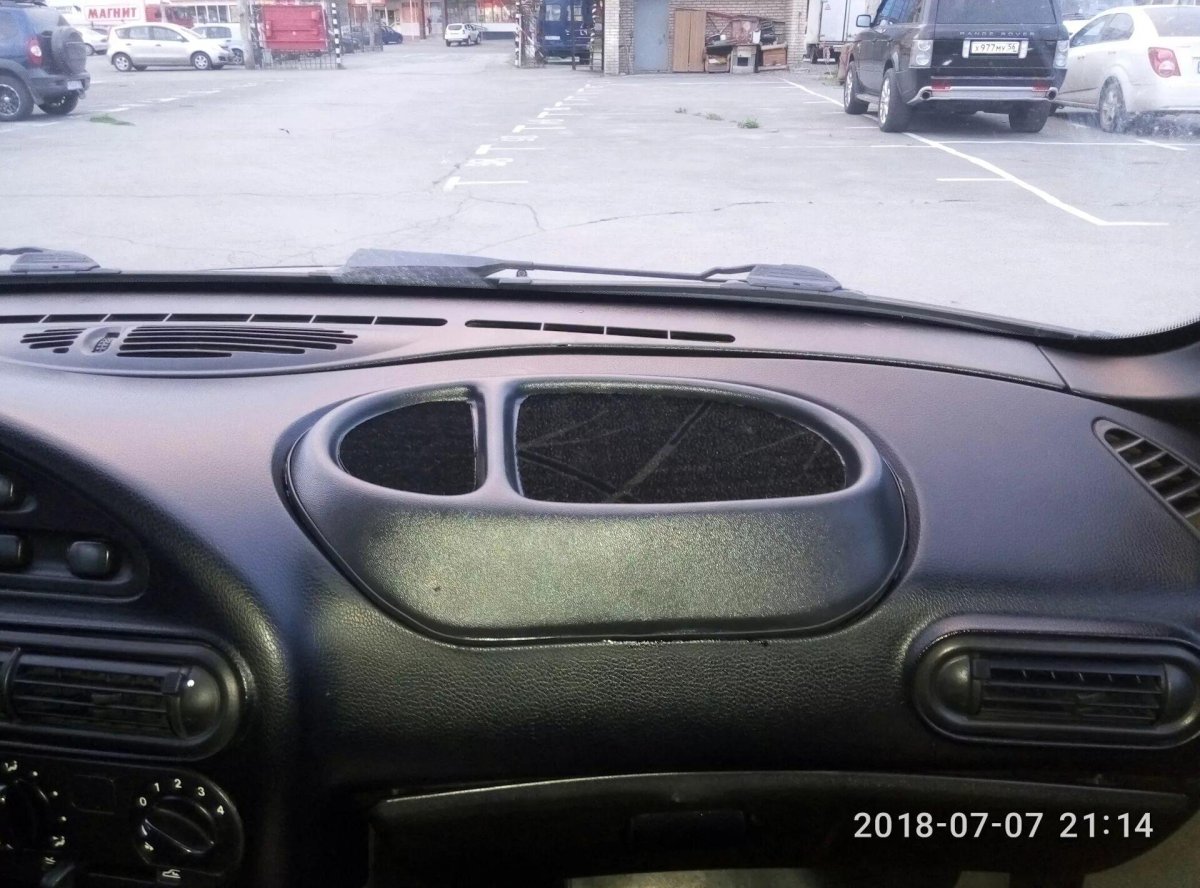 Полка на панель Нива Шевроле