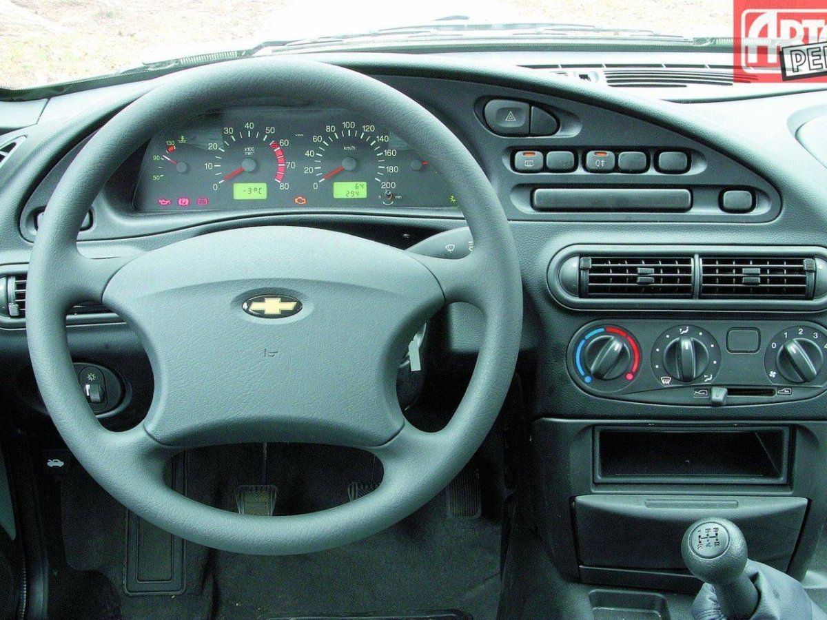 Chevrolet Niva 2002 салон