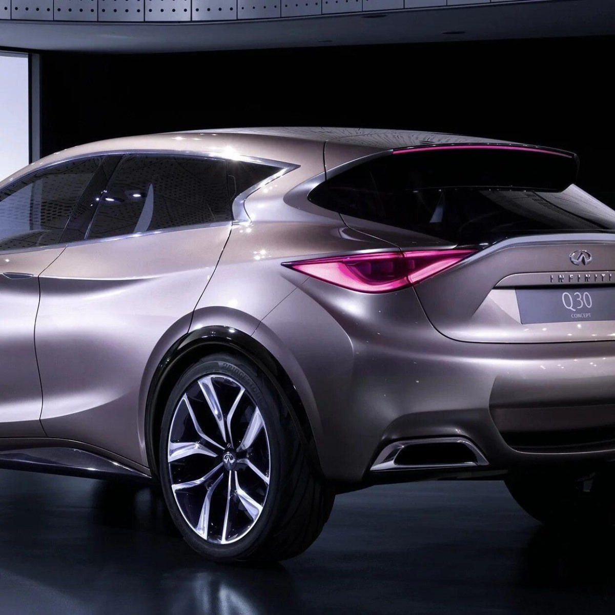 Infiniti q30