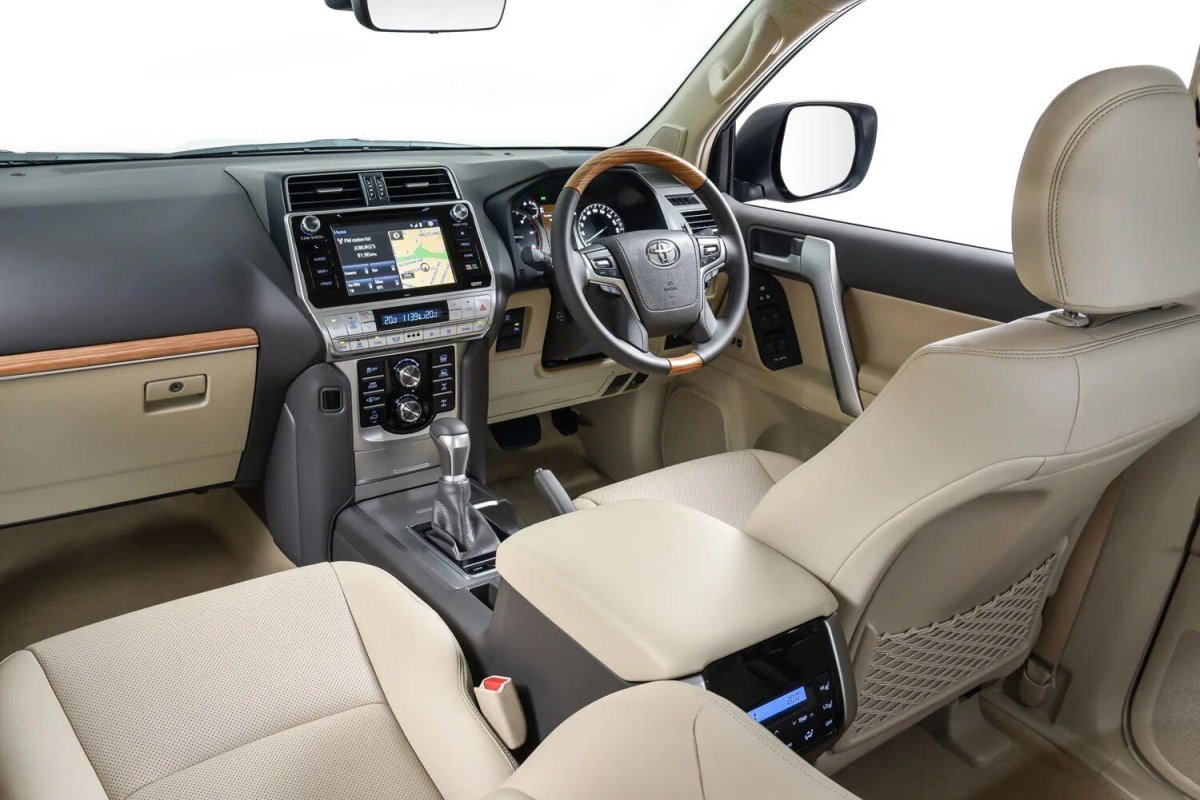 Тойота ленд Крузер Прадо 150 салон