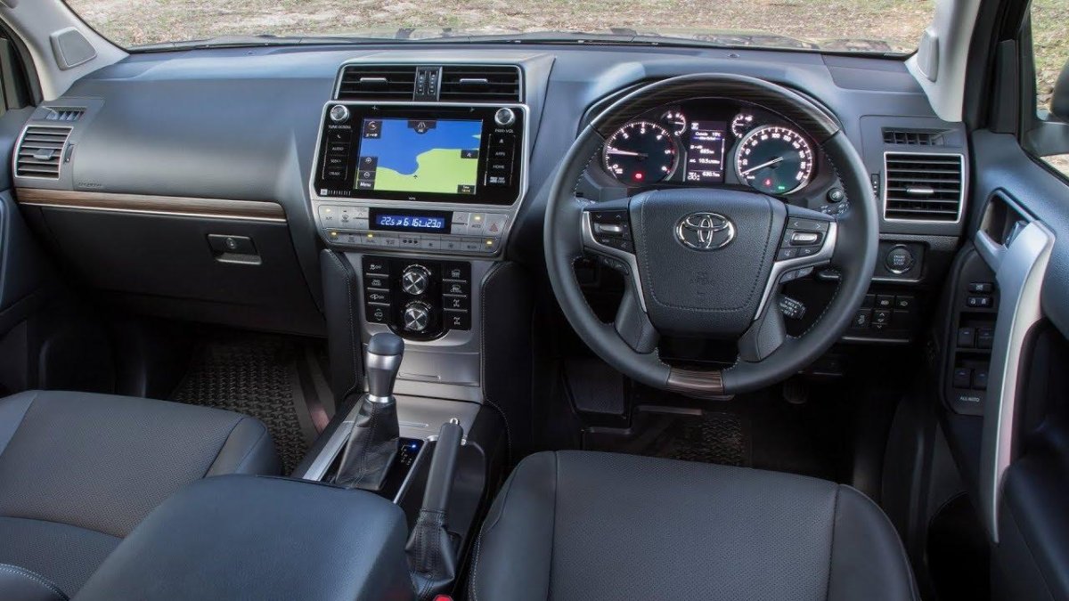 Toyota Land Cruiser Prado Interior